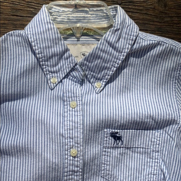 Stripped Abercrombie and Fitch shirt - Picture 2 of 4